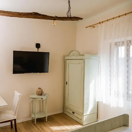 Ana Apartamento
